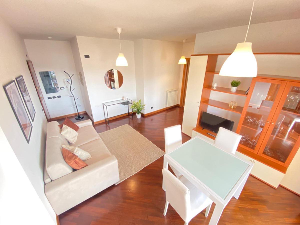 Golden Hour Apartment - Panoramic Terrace Fiumicino Luaran gambar