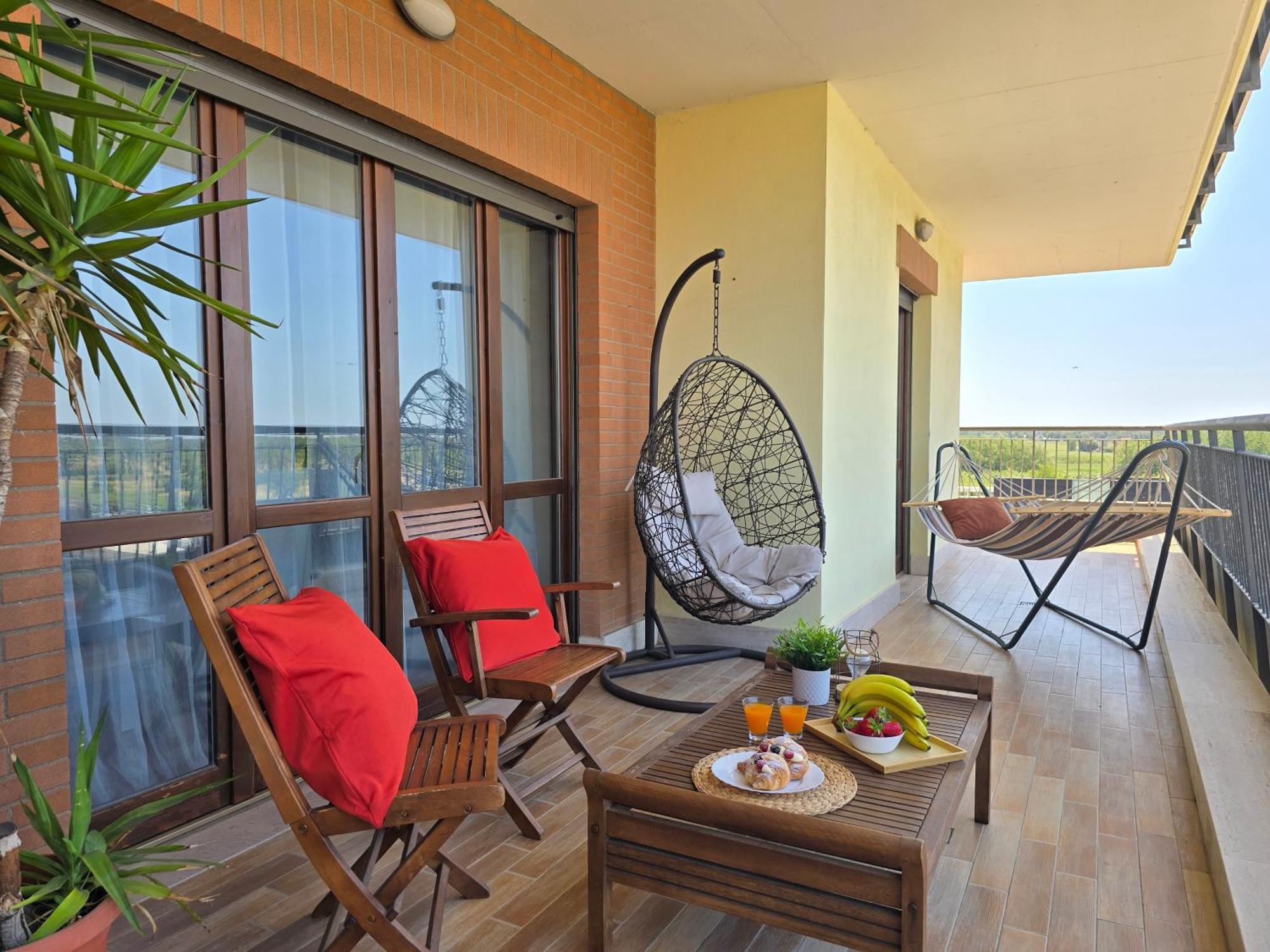 Golden Hour Apartment - Panoramic Terrace Fiumicino Luaran gambar